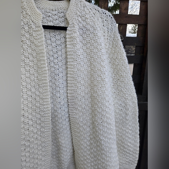 Hand Knit Cardigan - Picture 4 of 9